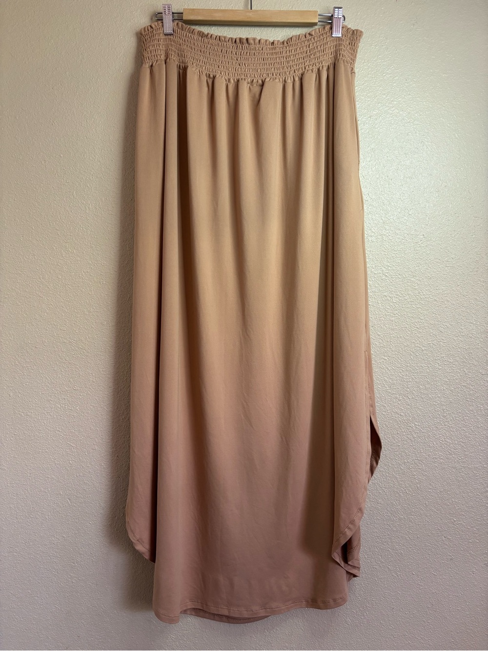 Ninexis Smocking Waist Maxi Skirt size 1X Airy Stretch Flowy Pockets